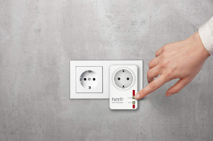 AVM FRITZ!Box 7590 AX International & FRITZ!DECT Repeater 100 (Erhöht DECT-Reichweite) deutschsprachige Version